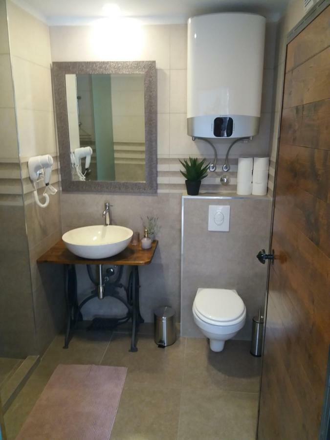 Apartments Korolija ชิเบนิก ภายนอก รูปภาพ